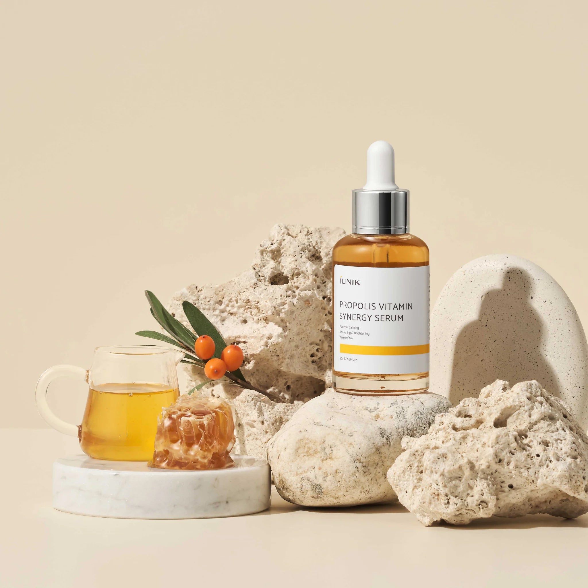 Vitamīnu serums ar propolisu iUnik Propolis Vitamin Synergy Serum