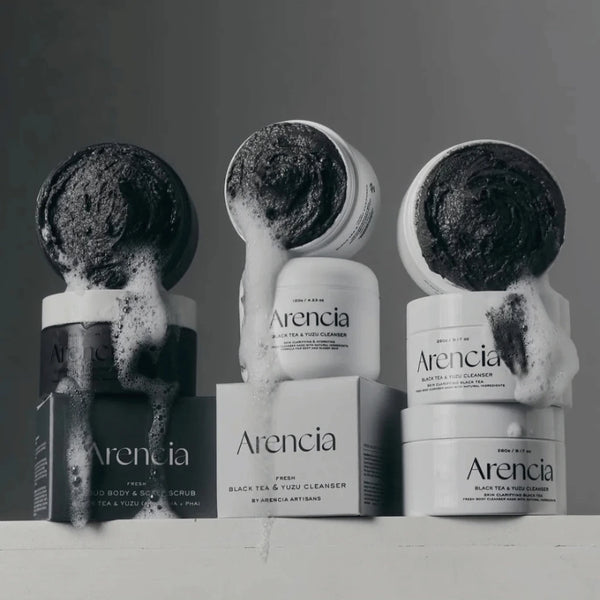 Kehale ja peanahale mõeldud koorija musta tee ja juzu’ga Arencia Fresh Cloud Body & Scalp Scrub Black Tea & Yuzu