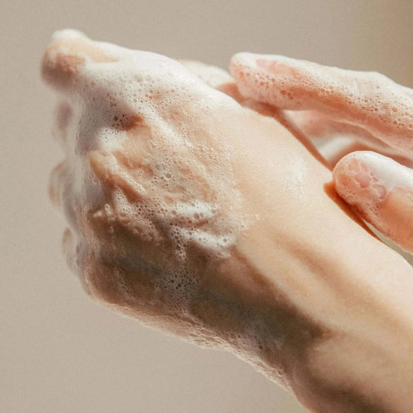 Organiskās tējas koka putas taukainai ādai Aromatica Tea Tree Balancing Foaming Cleanser