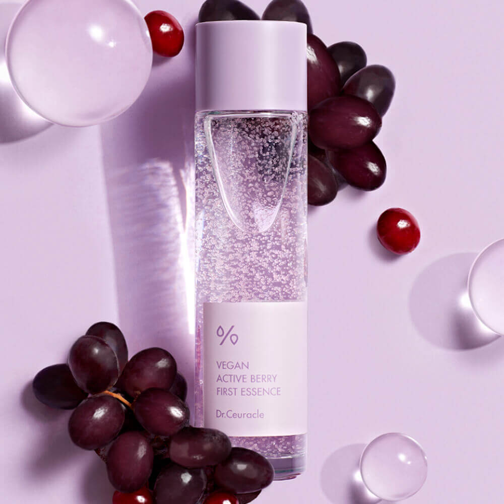 Vegānā kapsulu esence ar resveratrolu Dr.Ceuracle Vegan Active Berry First Essence