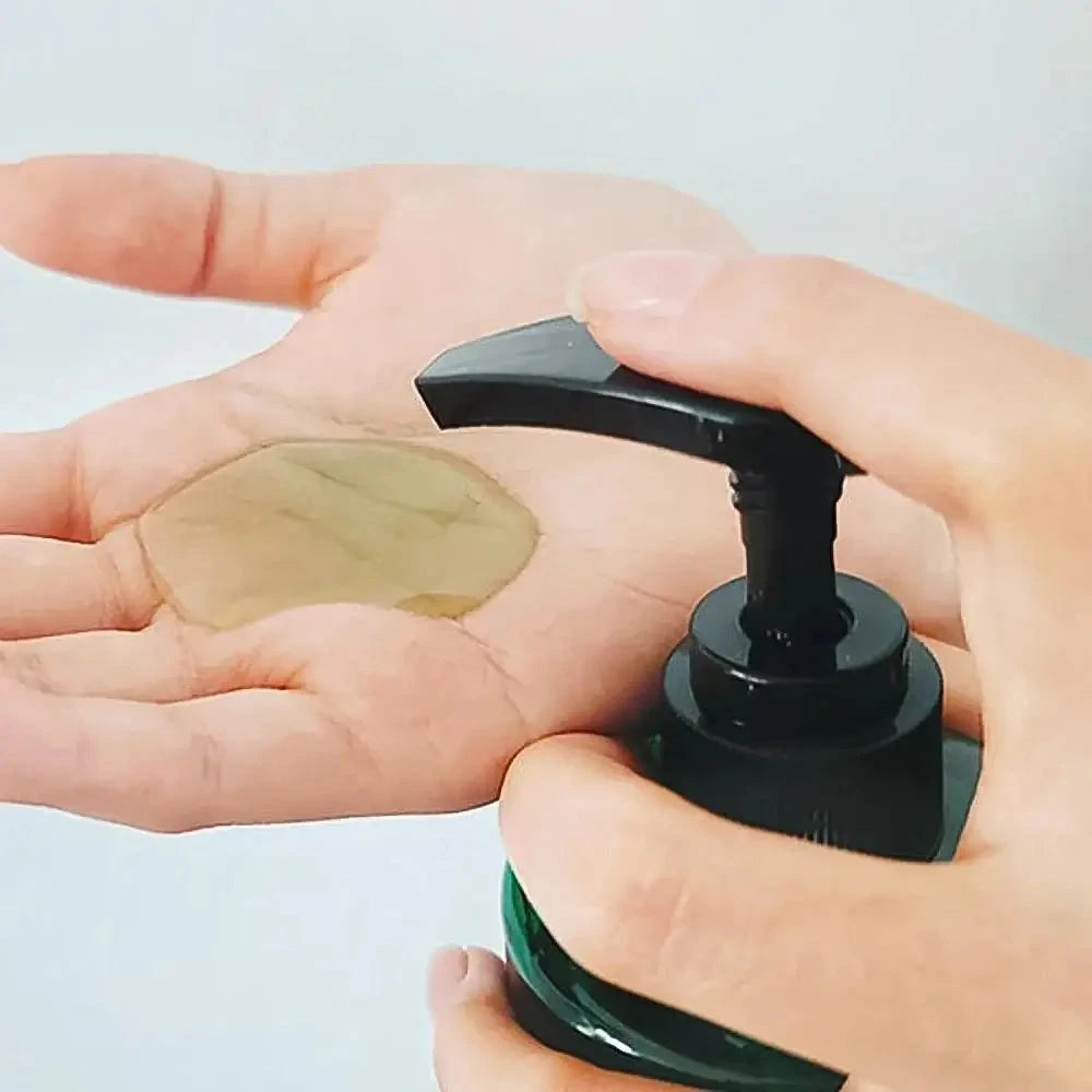 Nedaudz skābs augu šampūns ar aminoskābēm Lador Herbalism Shampoo
