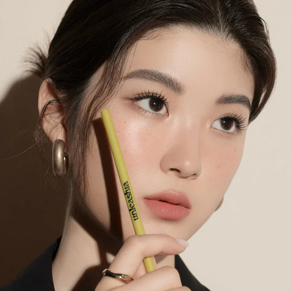 Ультратонкий карандаш для бровей UNLEASHIA Shaper Defining Eyebrow Pencil