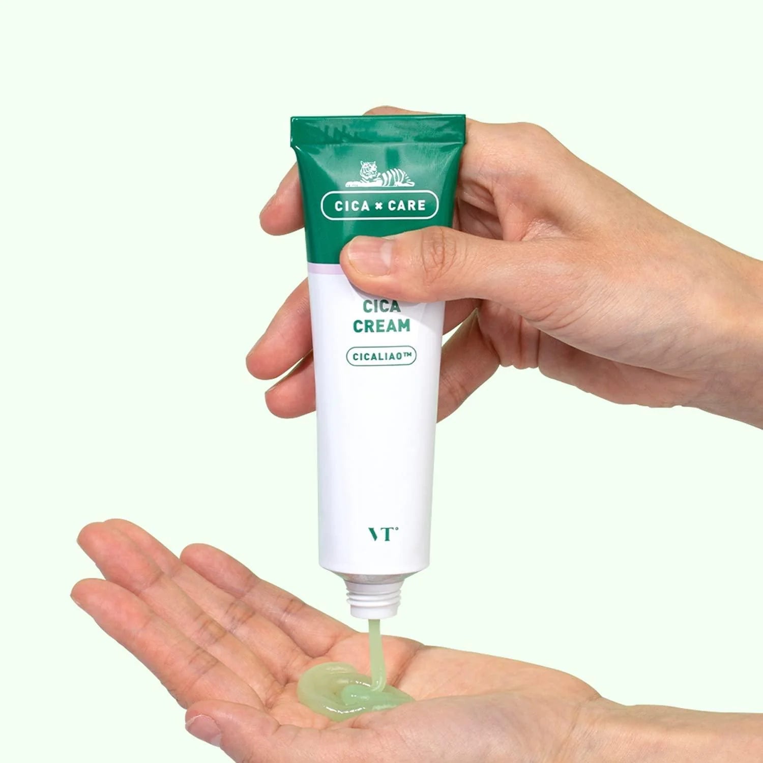 Nomierinošs krēms jutīgai ādai ar centellu VT Cosmetics Cica Cream