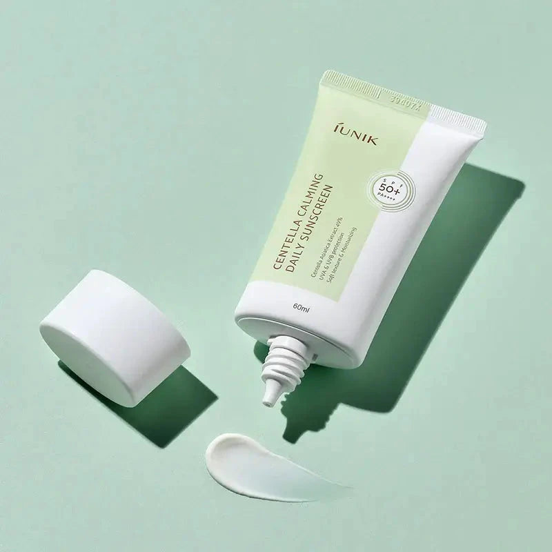 Nomierinošs saules aizsargkrēms ar Āzijas centellu iUNIK Centella Calming Daily Sunscreen