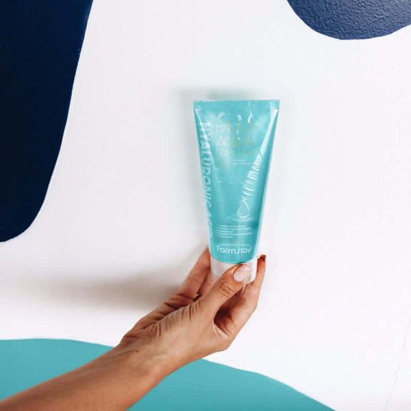 Daudzfunkcionāls nomierinošs gels ar hialuronskābi FarmStay Hyaluronic Acid Multi Aqua Soothing Gel