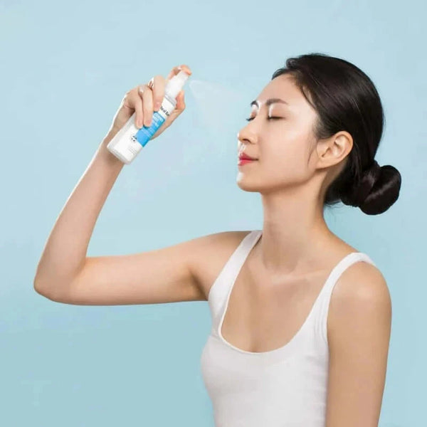 Nomierinošs izsmidzināmais līdzeklis-esence Real Barrier Essence Mist