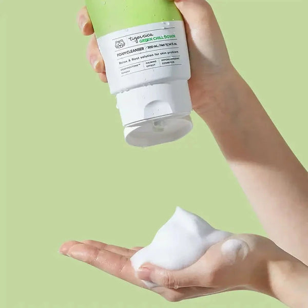Nomierinošas sejas putas ar ekstraktu Gotu Kola It's Skin Tiger Cica Green Chill Down Foam Cleanser