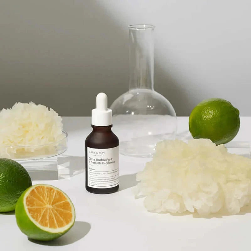 Mitrinošs serums pigmentācijas plankumu novēršanai Mary&May Citrus Unshiu Fruit + Tremella Fuciformis Serum